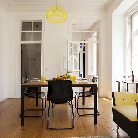 Downtown Delight I | Rentexperience * Lisboa